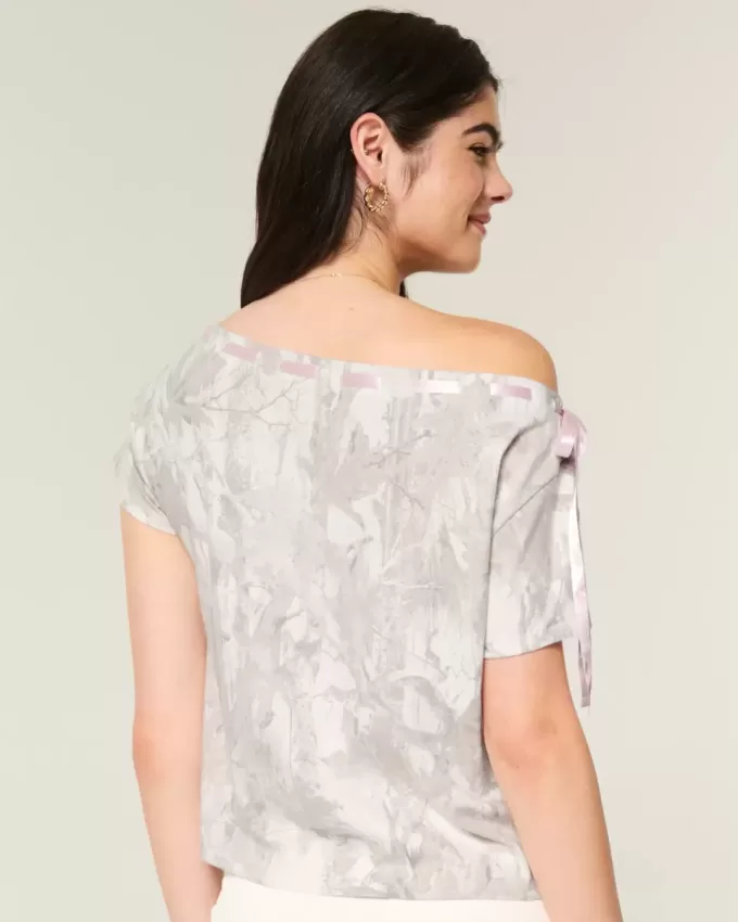 Easy Off-the-Shoulder Tie Camo T-Shirt