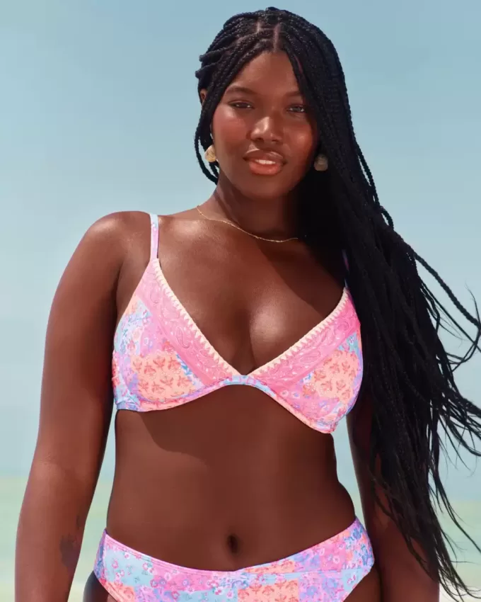 Embroidered Stitch Plunge Underwire Bikini Top Embroidered Stitch Plunge Underwire Bikini Top