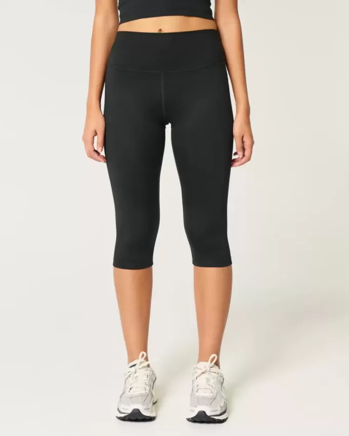 Gilly Hicks Active Recharge Capri Pants