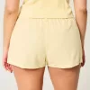 Hollister Livvy Low-Rise Linen-Blend Shorts