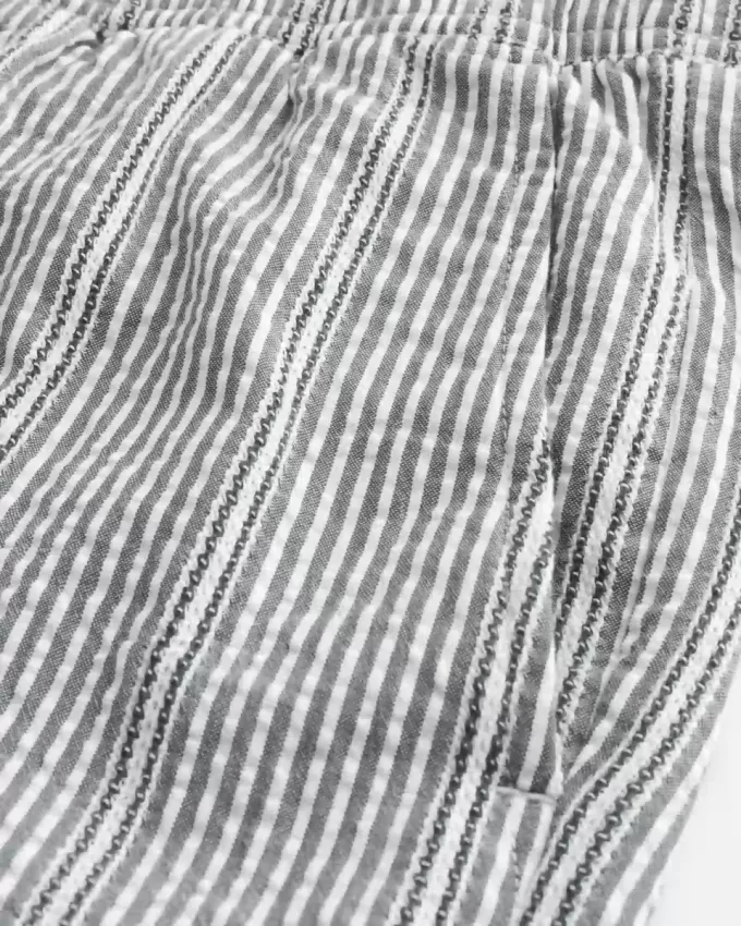 Mid-Thigh Seersucker Pull-On Shorts