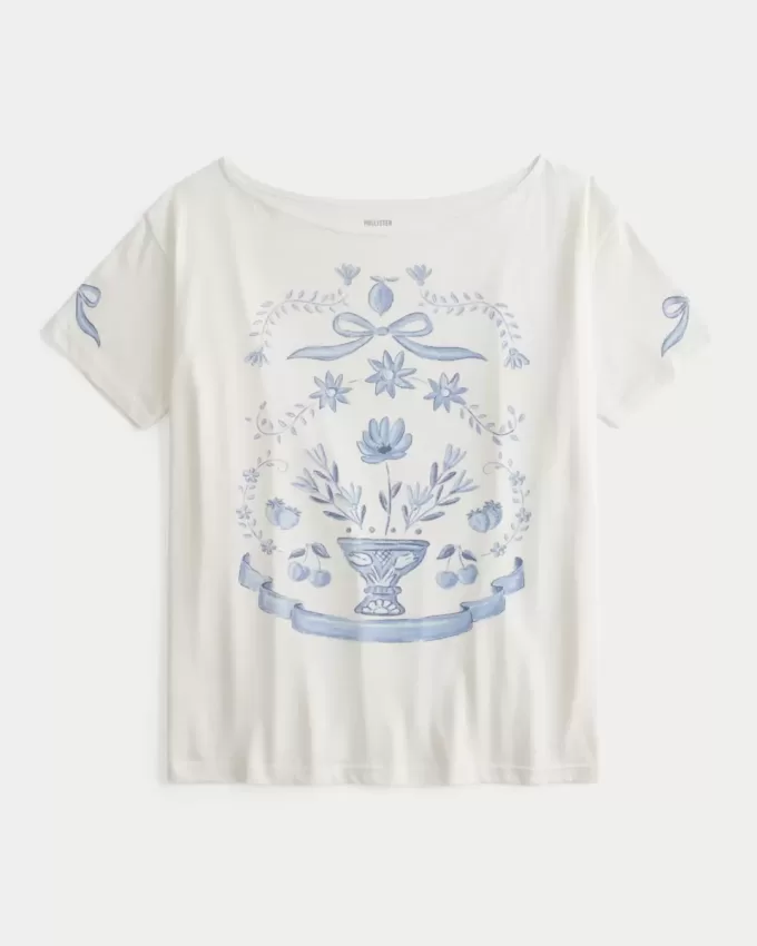 Oversized Off-the-Shoulder Graphic Tee Oversized Off-the-Shoulder Graphic Tee